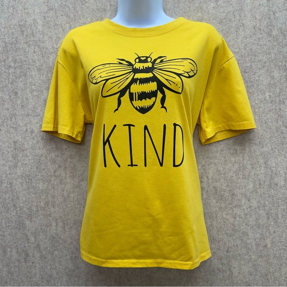 Tops - Women's Graphic Tshirt L